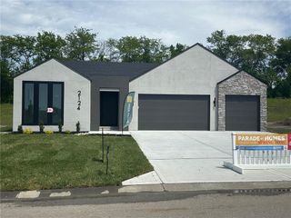 2124 SW Wheatfield Drive, Lee's Summit, MO 64082