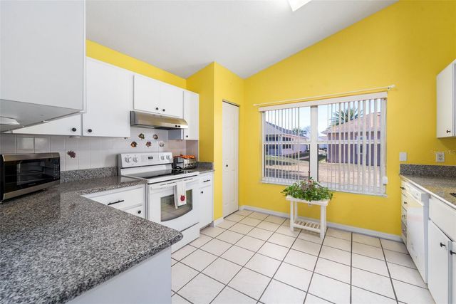 17424 SE 111TH AVENUE, Summerfield, FL 34491