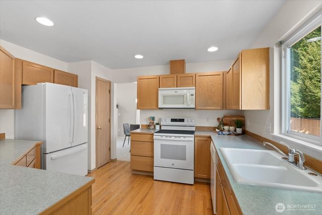 9605 17th Place NE, Lake Stevens, WA 98258