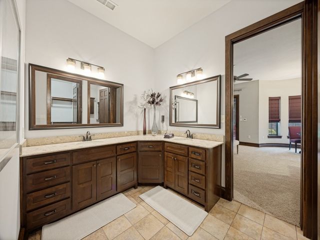 127 Dove Canyon Drive, Gordonville, TX 76245