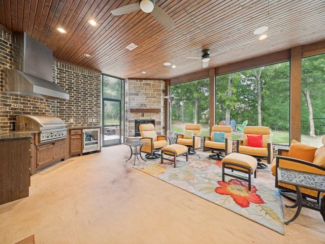 127 Dove Canyon Drive, Gordonville, TX 76245