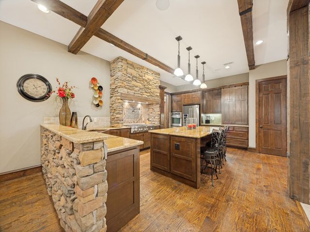 127 Dove Canyon Drive, Gordonville, TX 76245