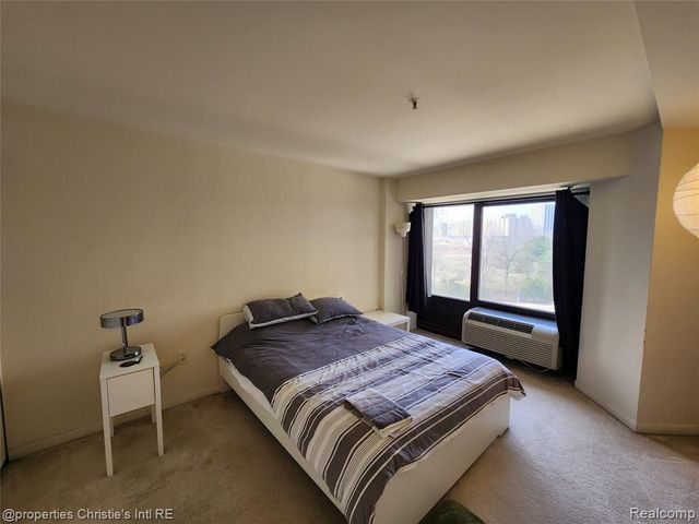 1001 W Jefferson Avenue 4D, Detroit, MI 48226