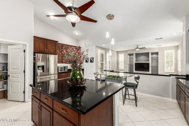 41869 W GRANADA Drive, Maricopa, AZ 85138