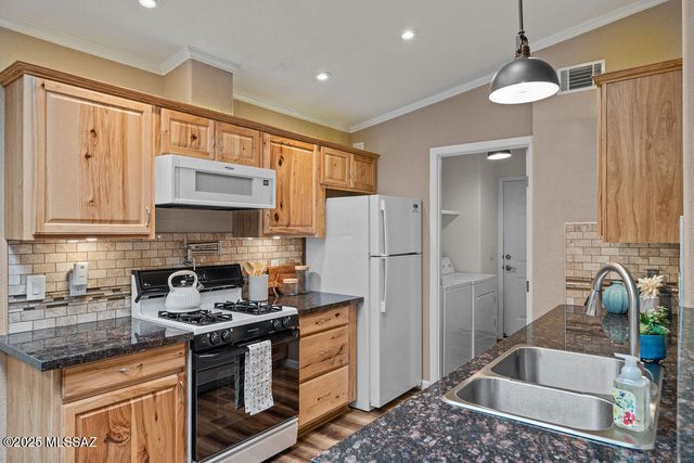 543 W Deerview Court, Green Valley, AZ 85614