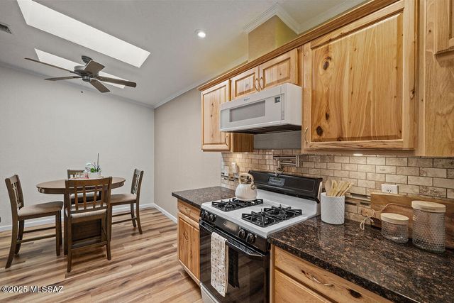 543 W Deerview Court, Green Valley, AZ 85614