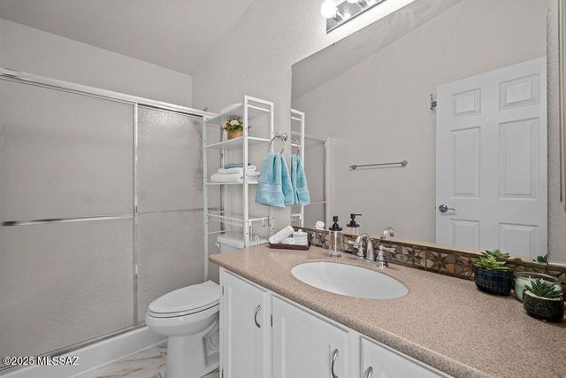 543 W Deerview Court, Green Valley, AZ 85614