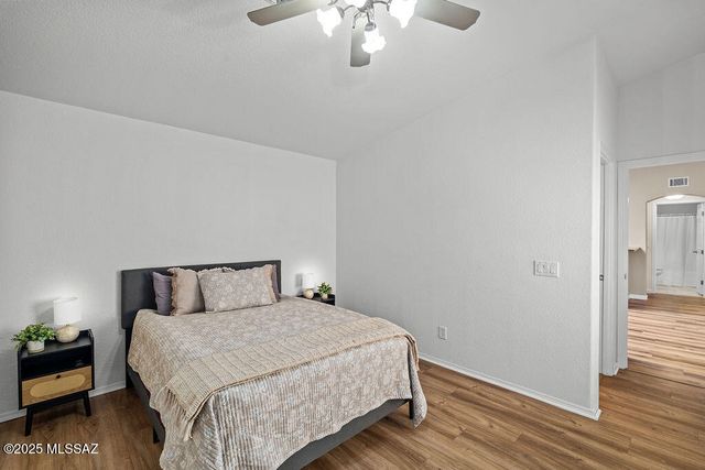 543 W Deerview Court, Green Valley, AZ 85614