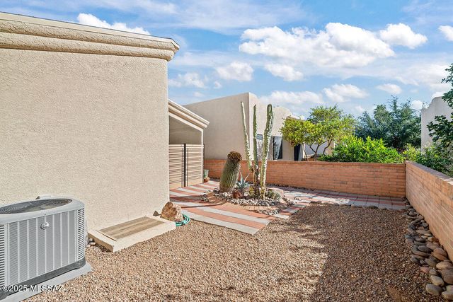 543 W Deerview Court, Green Valley, AZ 85614