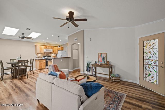 543 W Deerview Court, Green Valley, AZ 85614