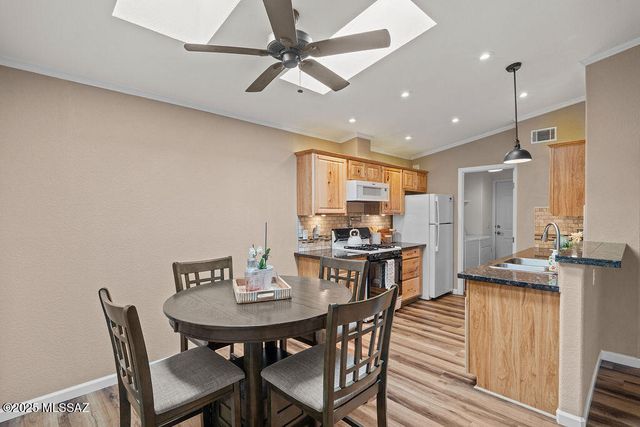 543 W Deerview Court, Green Valley, AZ 85614