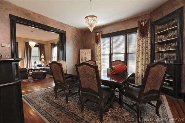 209 W Market Street, Jeffersonville, IN 47130