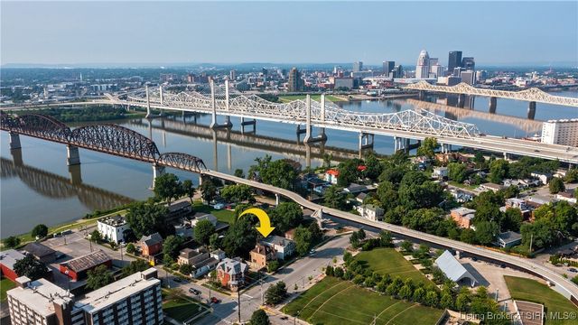 209 W Market Street, Jeffersonville, IN 47130