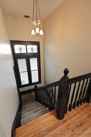209 W Market Street, Jeffersonville, IN 47130