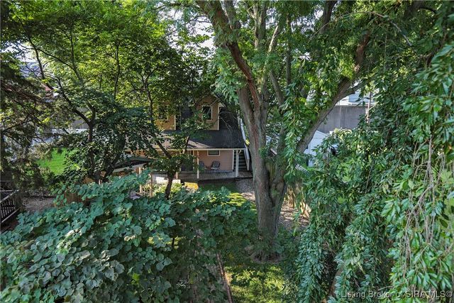 209 W Market Street, Jeffersonville, IN 47130