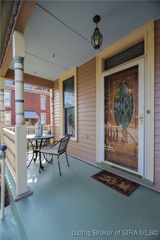209 W Market Street, Jeffersonville, IN 47130