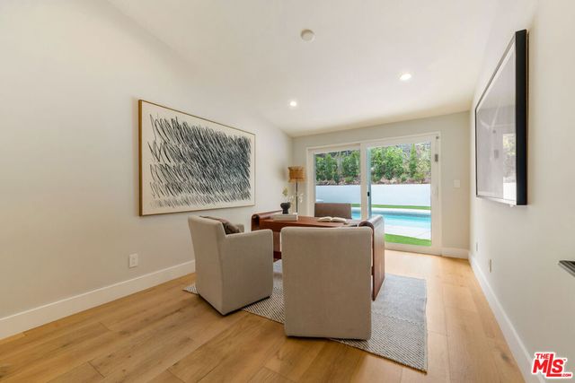 20748 Burbank Boulevard, Woodland Hills, CA 91367