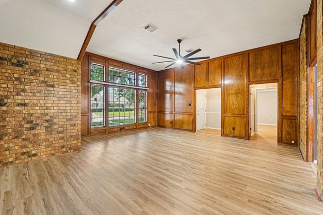 4730 Pine Valley Street, Pasadena, TX 77505