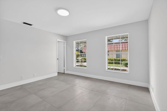 846 Salem Lane, Lake Worth, FL 33467