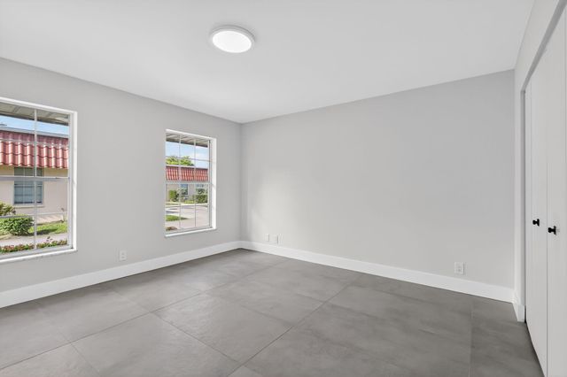 846 Salem Lane, Lake Worth, FL 33467