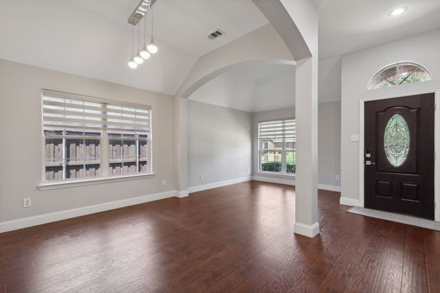 8002 Wilmington Drive, Rowlett, TX 75089