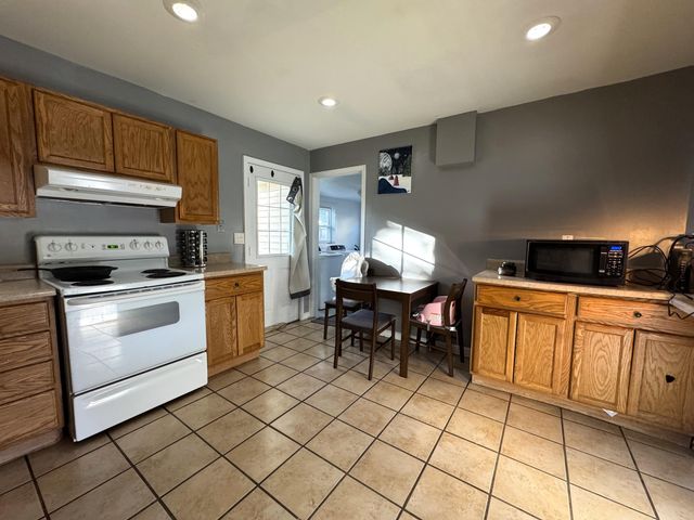 2420 Floral Drive, Niles, MI 49120