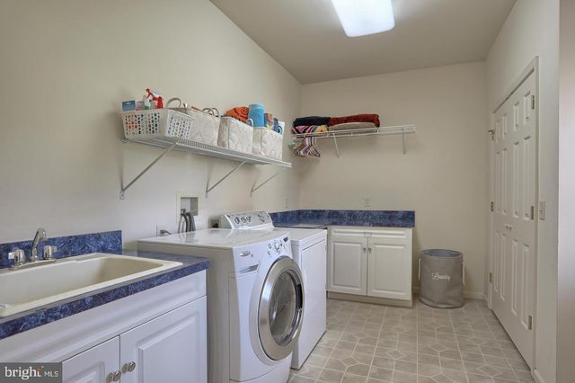 08 ROLLING MEADOW ROAD, Lebanon, PA 17046