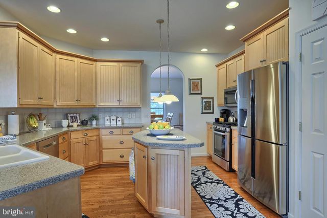 08 ROLLING MEADOW ROAD, Lebanon, PA 17046