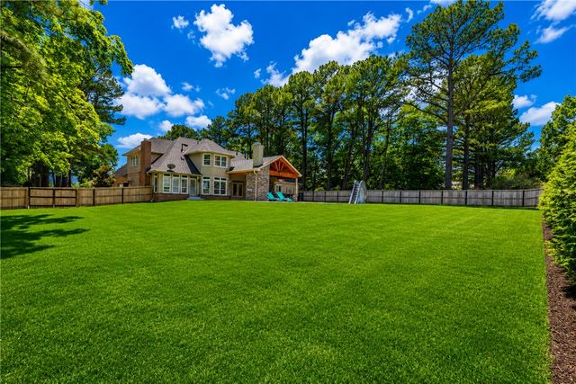 2613 W Green Acres Road, Rogers, AR 72758
