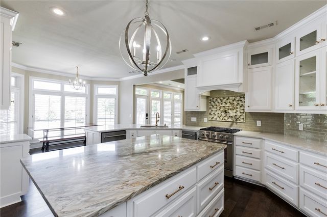 2613 W Green Acres Road, Rogers, AR 72758