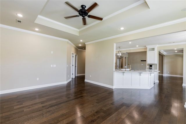 2613 W Green Acres Road, Rogers, AR 72758