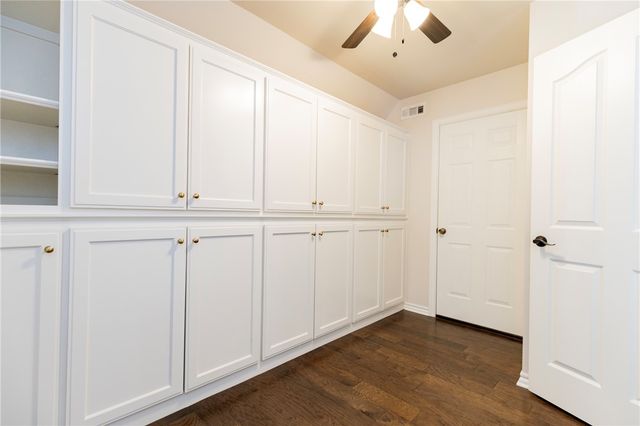 2613 W Green Acres Road, Rogers, AR 72758