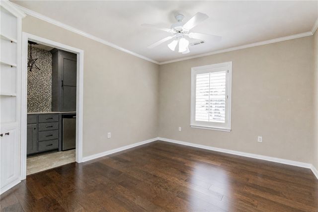 2613 W Green Acres Road, Rogers, AR 72758
