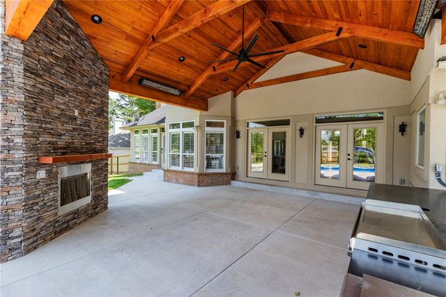 2613 W Green Acres Road, Rogers, AR 72758