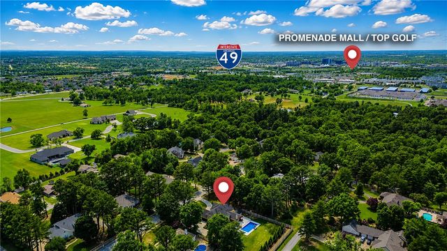 2613 W Green Acres Road, Rogers, AR 72758