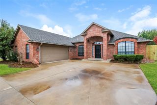 1632 Hollowbrook, Edmond, OK 73012