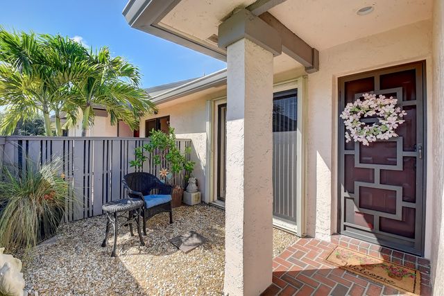 8458 Boca Glades Boulevard E, Boca Raton, FL 33434