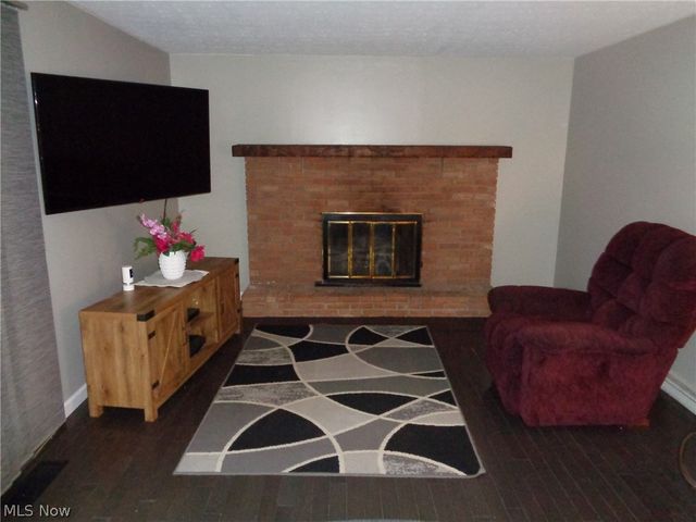 3415 Lauren Avenue NW, Massillon, OH 44646