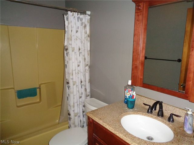 3415 Lauren Avenue NW, Massillon, OH 44646