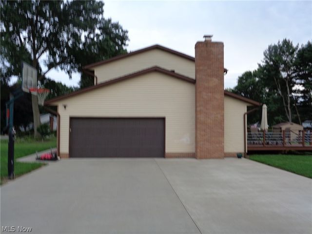3415 Lauren Avenue NW, Massillon, OH 44646