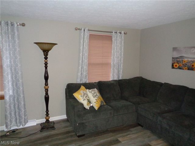 3415 Lauren Avenue NW, Massillon, OH 44646
