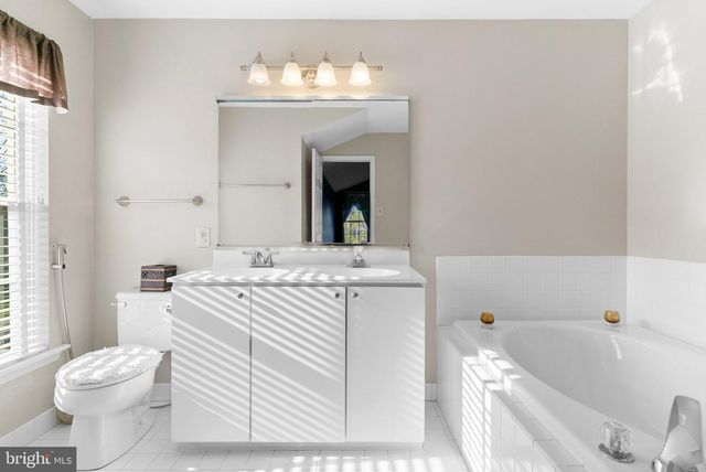 205 GREEN BANK WAY, Harleysville, PA 19438