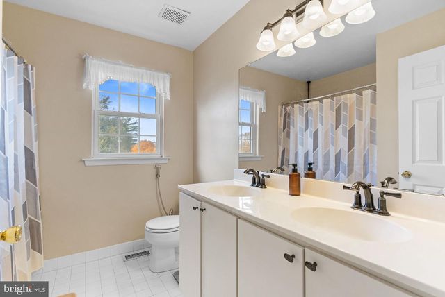 205 GREEN BANK WAY, Harleysville, PA 19438