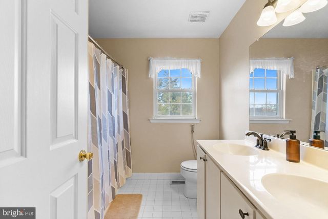 205 GREEN BANK WAY, Harleysville, PA 19438