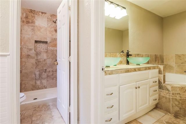 12212 E 58th Terrace, Kansas City, MO 64133