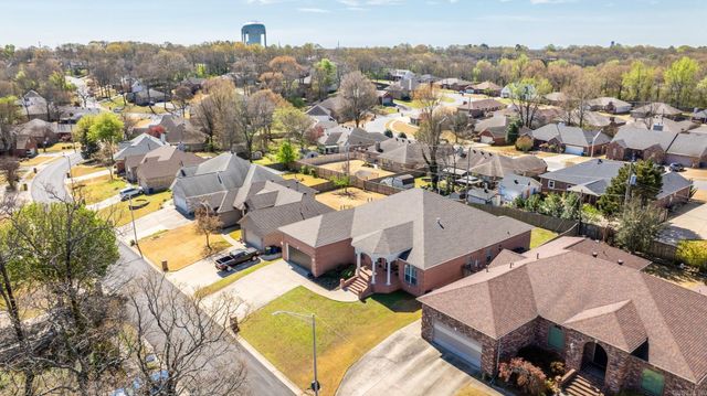 1114 Claycut Circle, North Little Rock, AR 72116