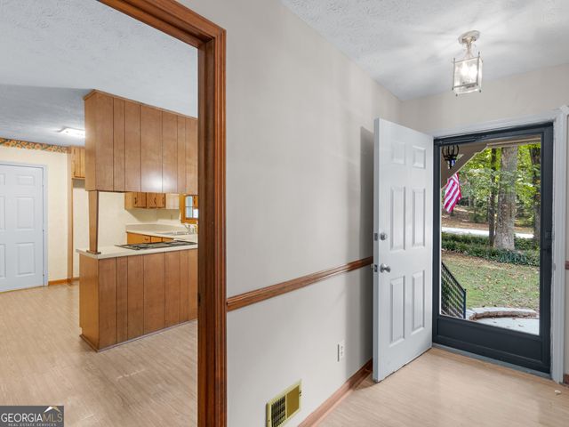 8294 Winston Way, Jonesboro, GA 30236