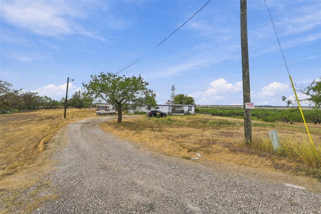 252 Mesa Road, Waxahachie, TX 75167 — exterior