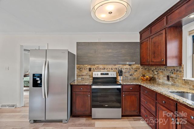 7501 Carolyn Street, Denver, NC 28037