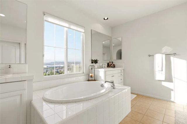 817 Terrace Lane East 7, Diamond Bar, CA 91765